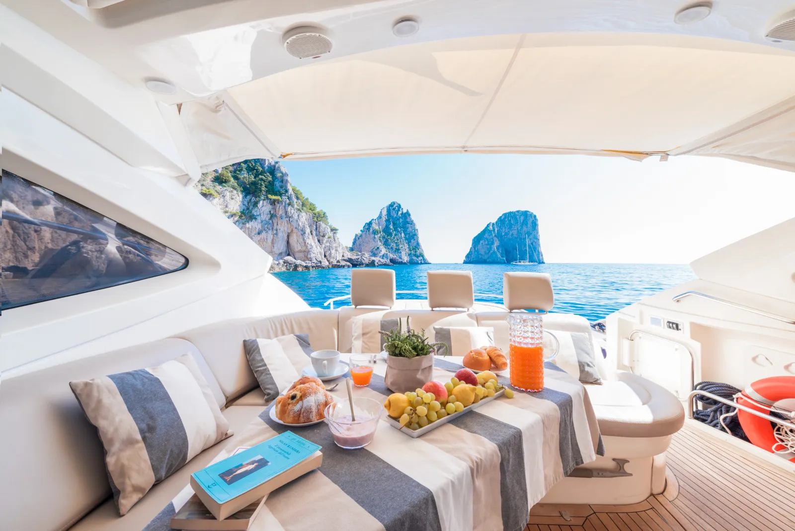 Aperitivo panoramico a bordo dell'Azimut 55