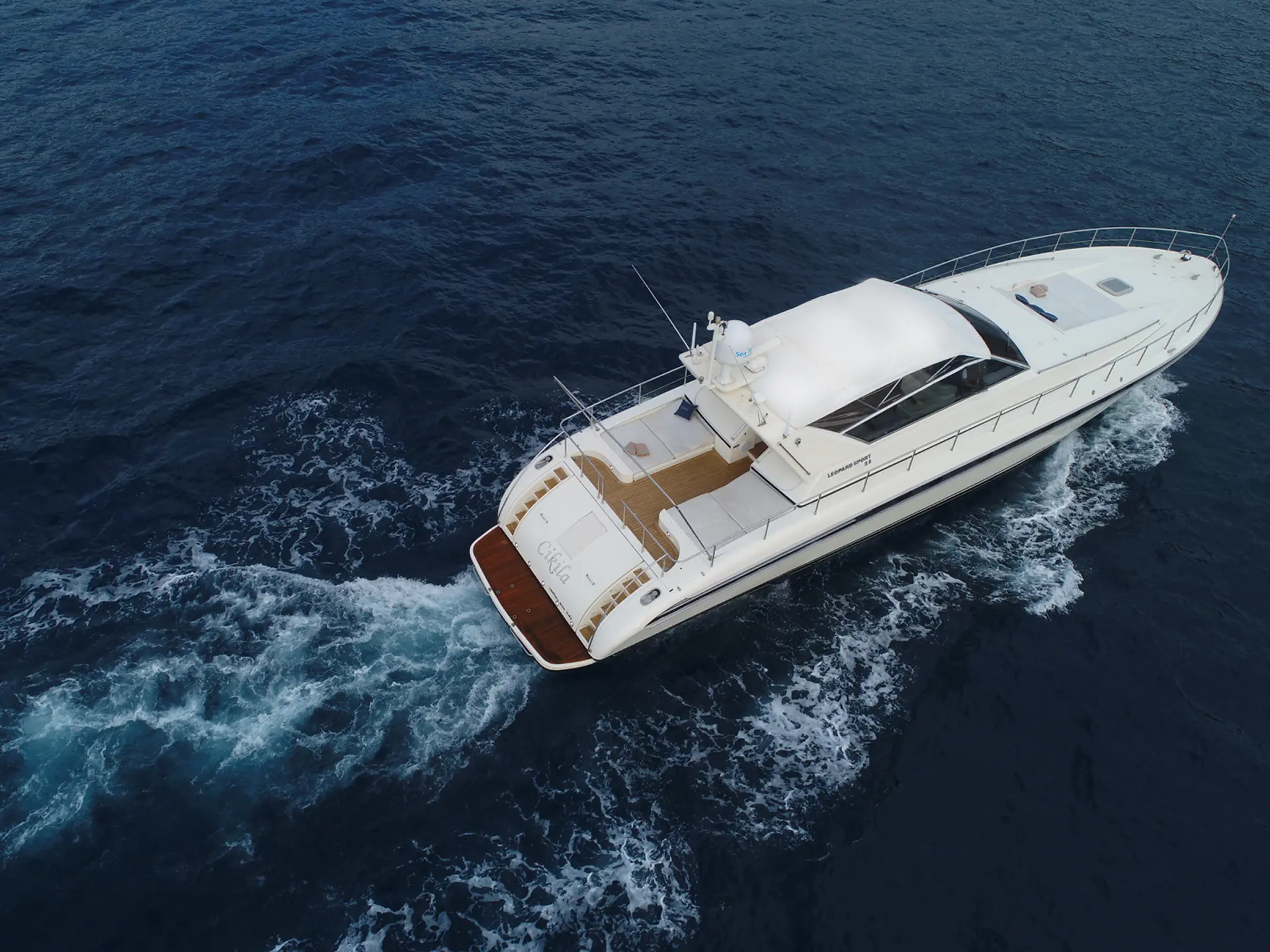 General view of the Leopard 72 off the coast of Capri