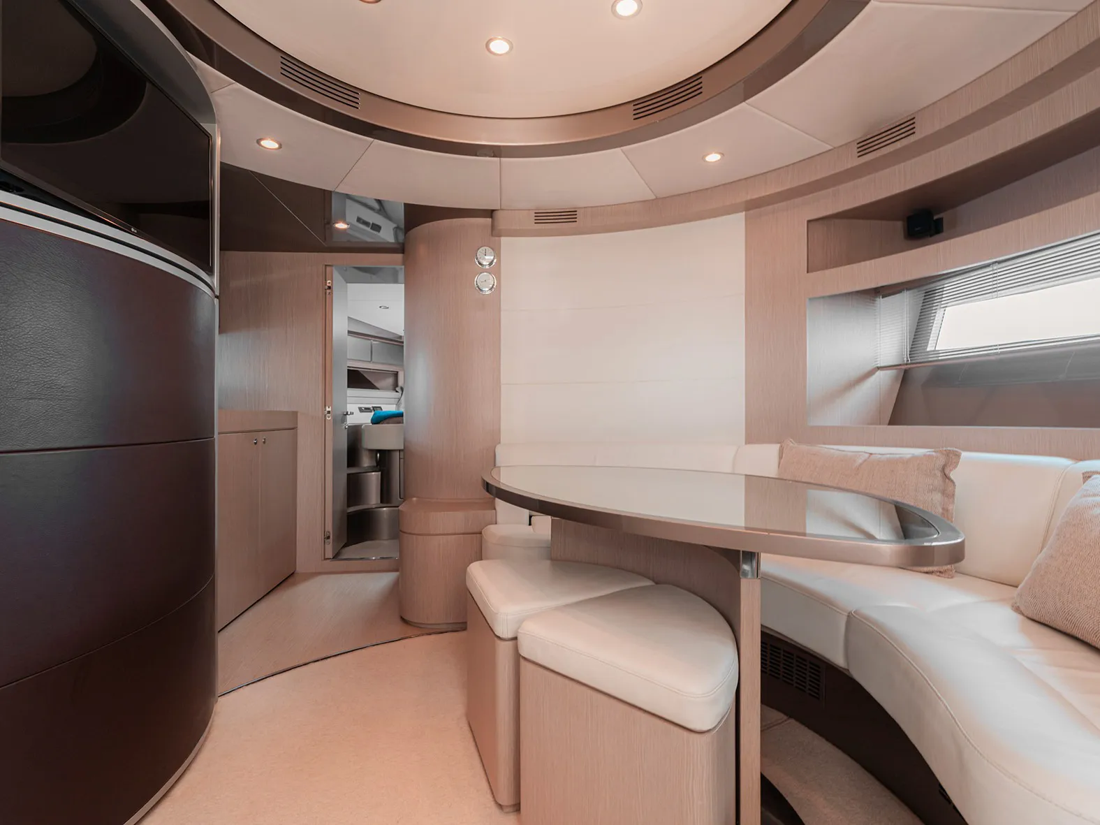Interni Raffinati del Riva 52