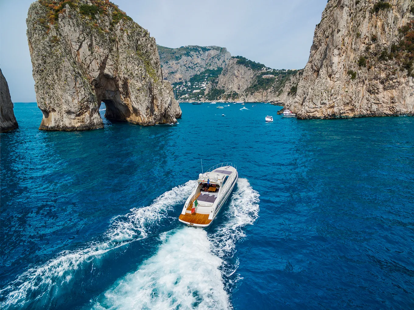 Luxury boat tour with skipper around Capri’s hidden gems