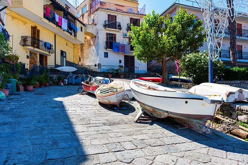Scorcio di Marina della Lobra a Massa Lubrense