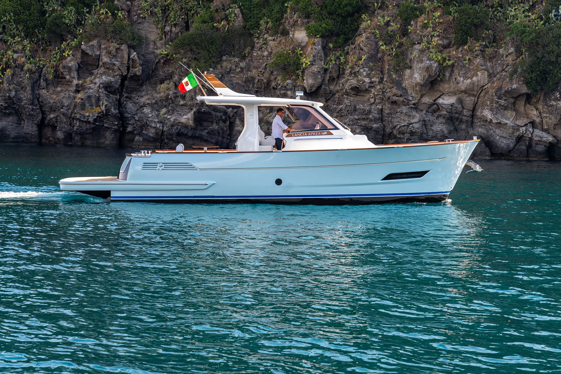 Lancia 42 with skipper along the Sorrento Coast