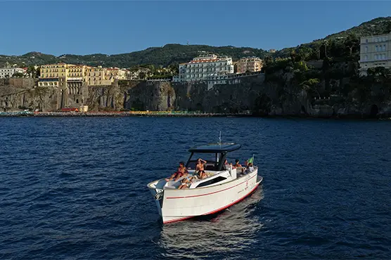 Private Boat tour from Sorrento - Iconic Trends